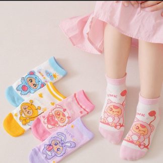 CALCETA INFANTIL LABUBU CAPIBARA $10 PZ $20 POR 3 PARES