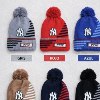 Gorro NY con pompon