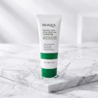 Limpiador para eliminar el acne con acido salicílico de BIOAQUA.